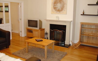 Kenmare 700: Marron, Propriété, Meubles, Table, Bois, Canapé, Foyer, Design Intérieur, Confort, Cadre
