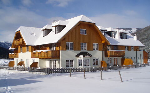 Sankt Margarethen im Lungau 120: Nuage, Ciel, Neige, Fenêtre, Bâtiment, Maison, Pente, Chalet, Montagne, Paysage
