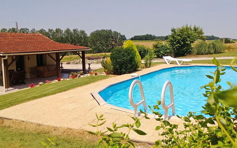 La Grangette: Piscine, Propriété, Maison, Immobilier, Recours, Bâtiment, Vacances, Loisir, Villa, Lot Terre
