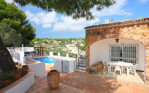 Dulcinea: Propriété, Bâtiment, Maison, Immobilier, Domicile, Pièce, Biens, Vacances, Ciel, Villa