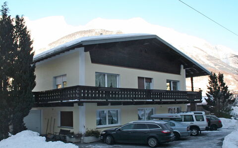 Kaufmann: Voiture, Roue, Neige, Ciel, Propriété, Véhicule, Bâtiment