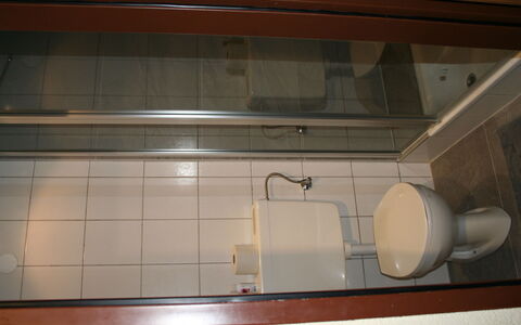 Kaufmann: Luminaire Plomberie, Robinet, Salle De Bains, Sol, Bois, Sol, Rectangle, Plomberie, Gaz, Teintes Et Ombres