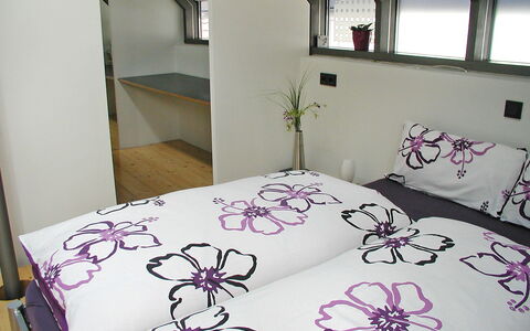 Albergo Centro: Lit, Chambre, Drap De Lit, Violet, Pièce, Cadre De Lit, Meubles, Rose, Literie, Design Intérieur