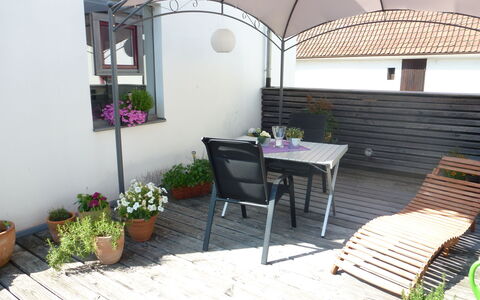 Albergo Centro: Plante, Meubles, Bâtiment, Fleur, Propriété, Pot De Fleur, Plante D'Appartement, Table, Chaise, Mobilier De Jardin
