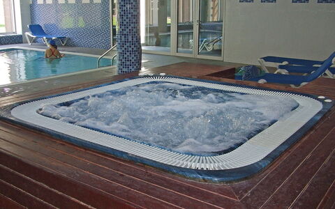 Salou 441: L'Eau, Propriété, Jacuzzi, Rectangle, Piscine, Sol, Sol, Composite, Loisir, Gaz