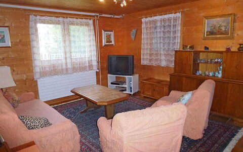 Verena: Pièce, Meubles, Propriété, Bâtiment, Design Intérieur, Sol, Dur, Salon, Plafond, Immobilier