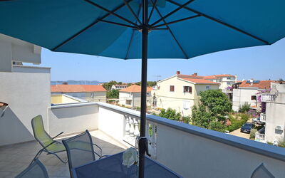 Zadar 123: Propriété, Bâtiment, Maison, Toit, Zone Résidentielle, Parapluie, Ombre, Appartement, Immobilier, Architecture