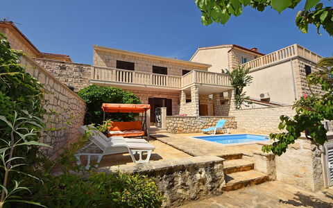 Marija: Propriété, Zone Résidentielle, Maison, Bâtiment, Quartier, Domicile, Immobilier, Ville, Architecture, Biens