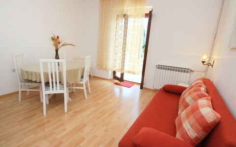 Marija: Pièce, Propriété, Sol, Meubles, Parquet, Revêtement De Sol Stratifié, Dur, Design Intérieur, Salon, Sol
