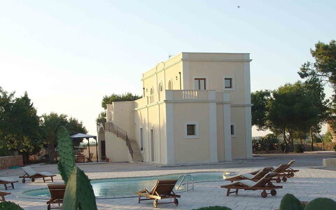 Tenuta Nucci: Architecture, Propriété, Bâtiment, Maison, Arbre, Ciel, Tourisme, Façade, Vacances, Ville
