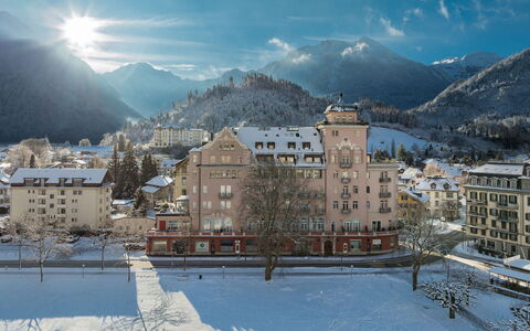 Interlaken 400: Bâtiment, Neige, L'Hiver, Établissements Humains, Station De Montagne, Gelé, Chaîne De Montagnes, Matin, Glacial Relief, Alpes