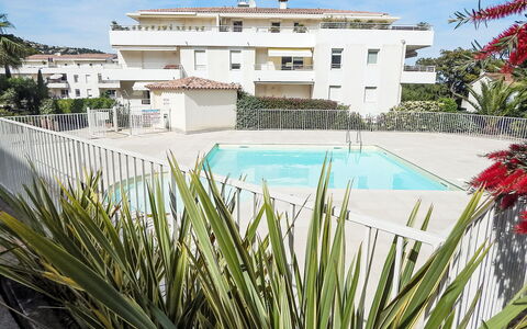 Cavalaire 350: Bleu, Piscine, Recours, Ombre, Eco Hôtel, Hôtel, Tropiques, Aménagement Paysager, Villa