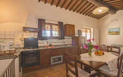 Malagronda 301.1: Comptoir, Pièce, Propriété, Meubles, Bâtiment, Design Intérieur, Plafond, Cuisine, Sol, Maison