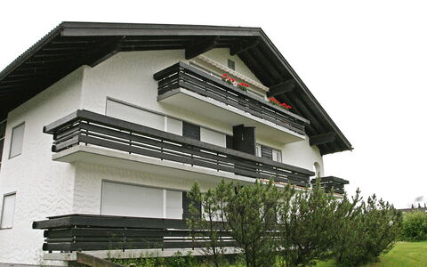Fellhornstrasse: Maison, Propriété, Architecture, Bâtiment, Domicile, Toit, Immobilier, Façade, Balcon, Zone Résidentielle