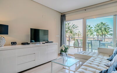 Marmara Luxury First Line 186.6: Design Intérieur, Sol, Sol, Appartement, Meubles, Domicile, Plafond, Salon, Recours