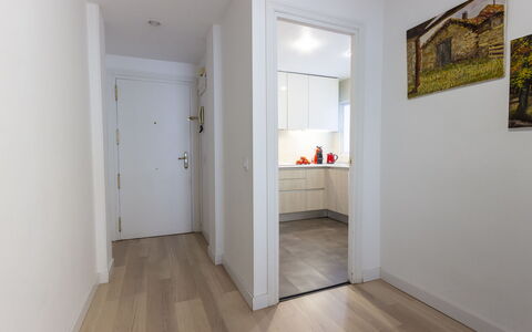 Chamartin-Ciudad Ramos Carrion: Propriété, Cadre, Bâtiment, Fenêtre, Bois, Design Intérieur, Salle, Porte, Maison