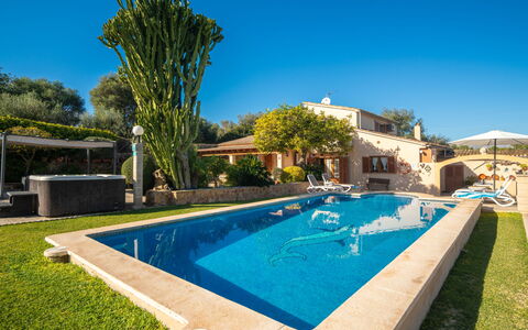 Ca Na Guerrera: Bleu, Piscine, Recours, Caractéristique De L'Eau, Loisir, Hacienda, Biens, Eco Hôtel, Villa, Ombre