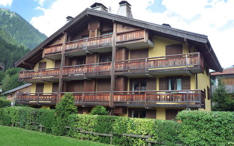 Les Capucins: Nuage, Plante, Ciel, Bâtiment, Fenêtre, Maison, Arbre, Bois, Lot Terre, Design Urbain