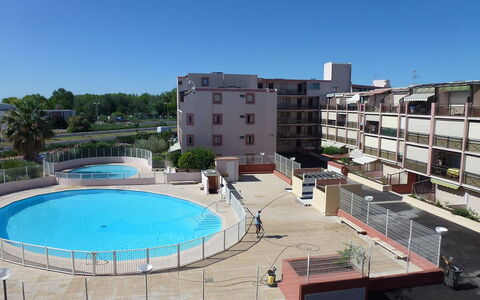 Le Grau du Roi 135: Propriété, Bâtiment, Piscine, Appartement, Immobilier, Architecture, Maison, Recours, Hôtel, Condominium
