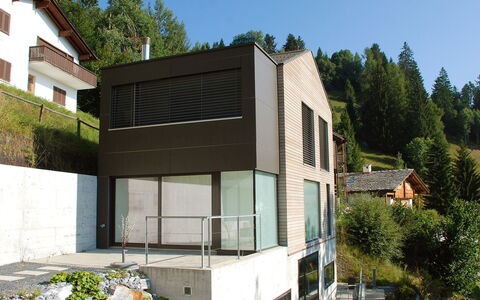 Melina: Propriété, Maison, Bâtiment, Architecture, Immobilier, Domicile, Façade, Zone Résidentielle, Appartement, Pièce