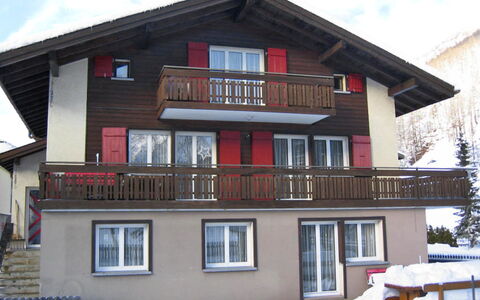 Amara: Ciel, Bâtiment, Nuage, Fenêtre, Neige, Arbre, Maison, Chalet, Quartier, Zone Résidentielle