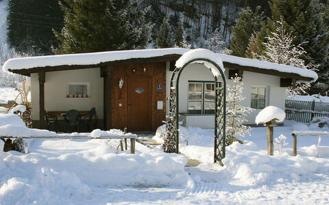 Keil: Neige, L'Hiver, Domicile, Propriété, Maison, Gelé, Arbre, Chalet, Immobilier, Bâtiment