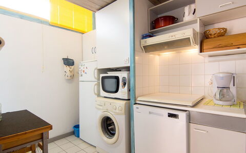 Le Gallia: Propriété, Pièce, Principaux Appliance, Buanderie, Cuisine, Bâtiment, Maison, Meubles, Cabinetry, Design Intérieur