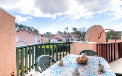 Le Gallia: Propriété, Immobilier, Maison, Domicile, Vacances, Pièce, Bâtiment, Ciel, Appartement, Arbre