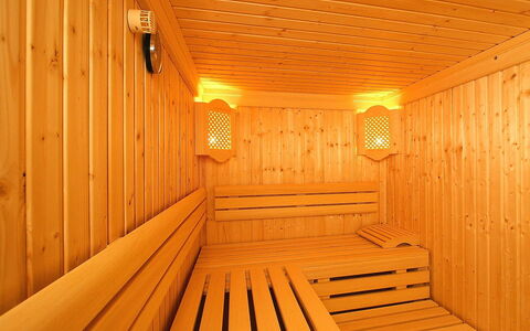 Mayrhofen 700: Bois, Tache De Bois, Sol, Sauna, Sol, Dur, Bâtiment, Symétrie, Vernis