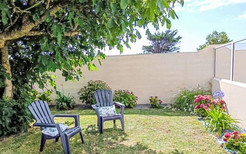 Sables Blancs: Meubles, Mobilier De Jardin, Chaise, Jardin, Arbuste, Tableau De Plein Air, Pelouse, Arrière-Cour, Couverture De Sol