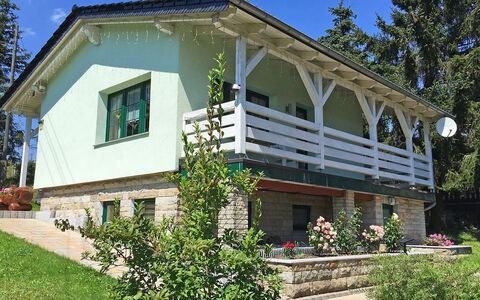 Edelmann: Plante, Ciel, Bâtiment, Propriété, Fenêtre, Arbre, Maison, Porte, Lot Terre