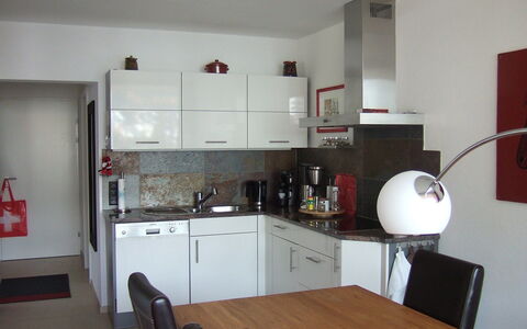 Promenade Wohnung 21: Pièce, Propriété, Meubles, Sol, Comptoir, Cuisine, Design Intérieur, Bâtiment, Maison, Cabinetry