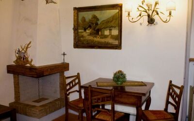 Giglio: Pièce, Propriété, Meubles, Table, Design Intérieur, Salle À Manger, Bâtiment, Maison, Chaise