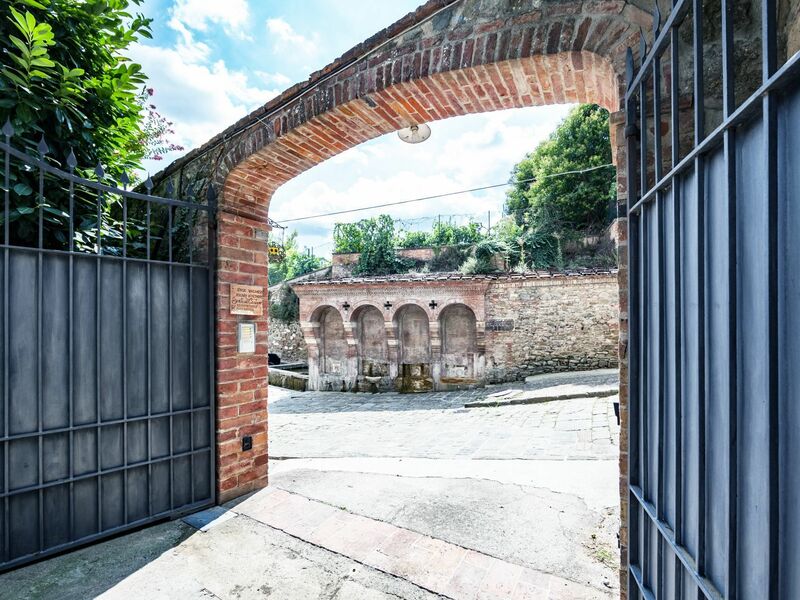 Fonte Del Castagno