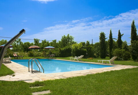 Pozzonovo: Bleu, Piscine, Mobilier De Jardin, Loisir, Recours, Ombre, Balancelle, Jardin, Eco Hôtel, Aménagement Paysager