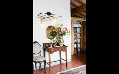 Tramonto: Pièce, Propriété, Meubles, Design Intérieur, Table, Maison, Salle À Manger, Bâtiment, Chaise, Domicile