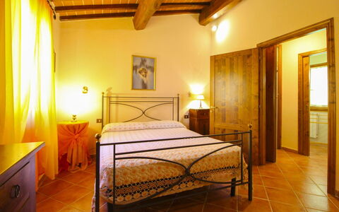 Le Balze: Meubles, Design Intérieur, Sol, Plafond, Sol, Lit, Pièce, Chambre, Cadre De Lit, Linge