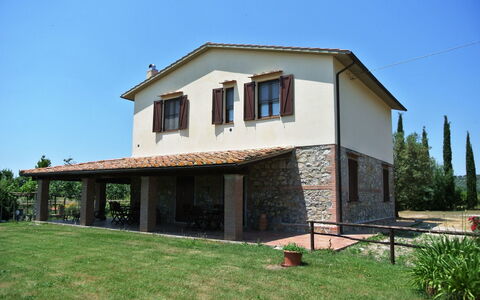 Nonno Tobia: Ciel, Plante, Bâtiment, Fenêtre, Bois, Maison, Lot Terre, Arbre, Ombre, Chalet