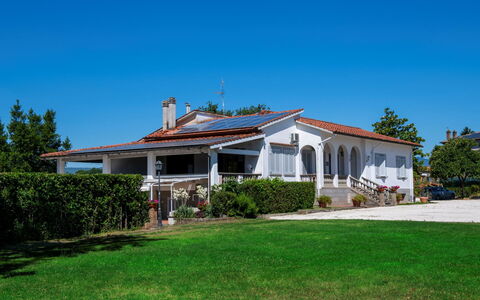 Casa Grion: Maison, Domicile, Zone Résidentielle, Arbuste, Toit, Biens, Chalet, Ferme, Porche, Hacienda