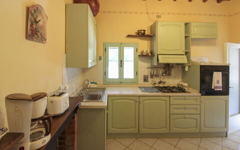Pagliazzone: Meubles, Cuisine, Design Intérieur, Comptoir, Sol, Cabinetry, Bois, Appareil De Cuisine, Principaux Appliance, Pièce