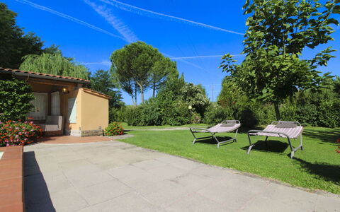 Pagliazzone: Arbuste, Jardin, Ombre, Mobilier De Jardin, Arrière-Cour, Pelouse, Aménagement Paysager, Cour, Eco Hôtel, Piscine