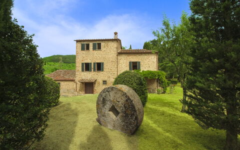 Olivo: Herbe, Maison, Domicile, Zone Rurale, Chalet, Ferme, Biens, Prairie, Pelouse, Aménagement Paysager