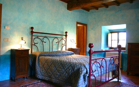 Torre di Vignale: Chambre, Lit, Pièce, Meubles, Propriété, Cadre De Lit, Drap De Lit, Bâtiment, Design Intérieur, Maison