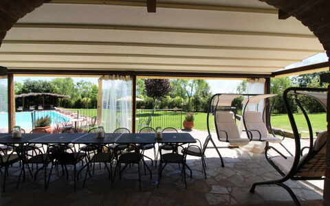 La Quiete: Ombre, Chaise, Éclairage, Loisir, Teintes Et Ombres, Arbre, Mobilier De Jardin, Un Événement, Plante, Aménagement Paysager
