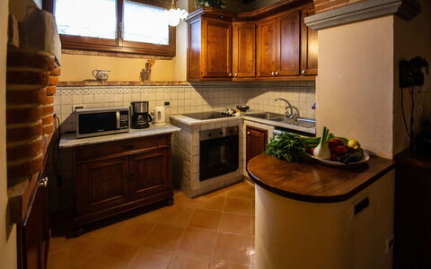 Villa degli Olivi: Comptoir, Pièce, Cabinetry, Propriété, Cuisine, Meubles, Bâtiment, Sol, Design Intérieur, Maison