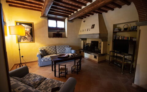 Villa degli Olivi: Pièce, Propriété, Bâtiment, Design Intérieur, Meubles, Salon, Plafond, Maison, Grenier, Immobilier