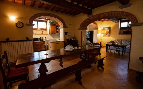 Villa degli Olivi: Bâtiment, Pièce, Design Intérieur, Architecture, Maison, Restaurant, Plafond, Sol, Sol