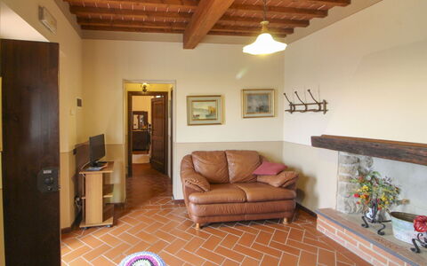 Agriturismo Arcobaleno: Meubles, Design Intérieur, Sol, Mur, Sol, Bois, Plafond, Pièce, Éclairage, Salon