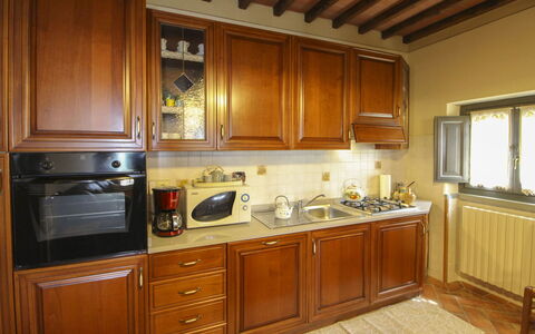 Agriturismo Ca di Vestro: Cuisine, Appareil De Cuisine, Principaux Appliance, Comptoir, Cabinetry, Bois, Meubles, Design Intérieur, Sol, Cuisinière