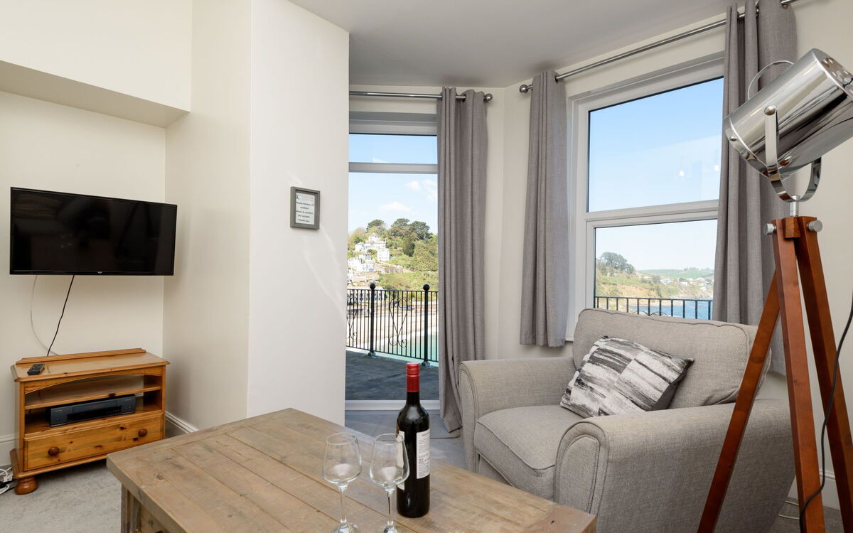 Logement:&nbsp;Rock Towers 107.1